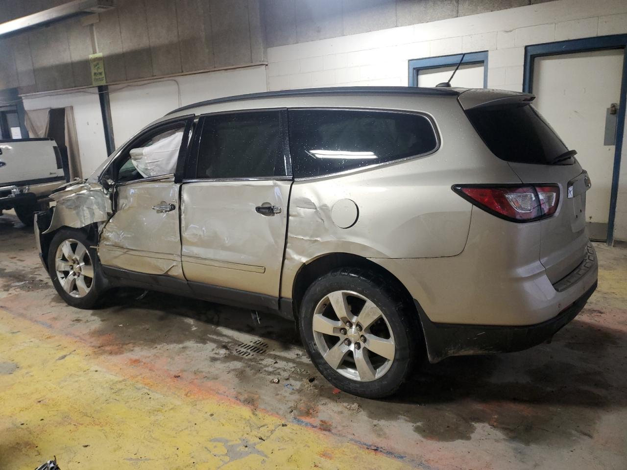 2015 Chevrolet Traverse Ltz VIN: 1GNKRJKD0FJ361601 Lot: 86698384