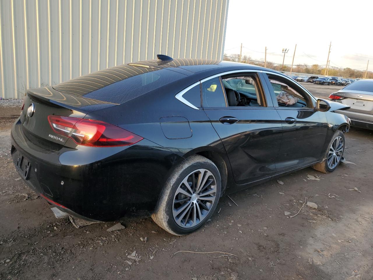 2018 Buick Regal Essence VIN: W04GP6SX9J1053115 Lot: 85490184