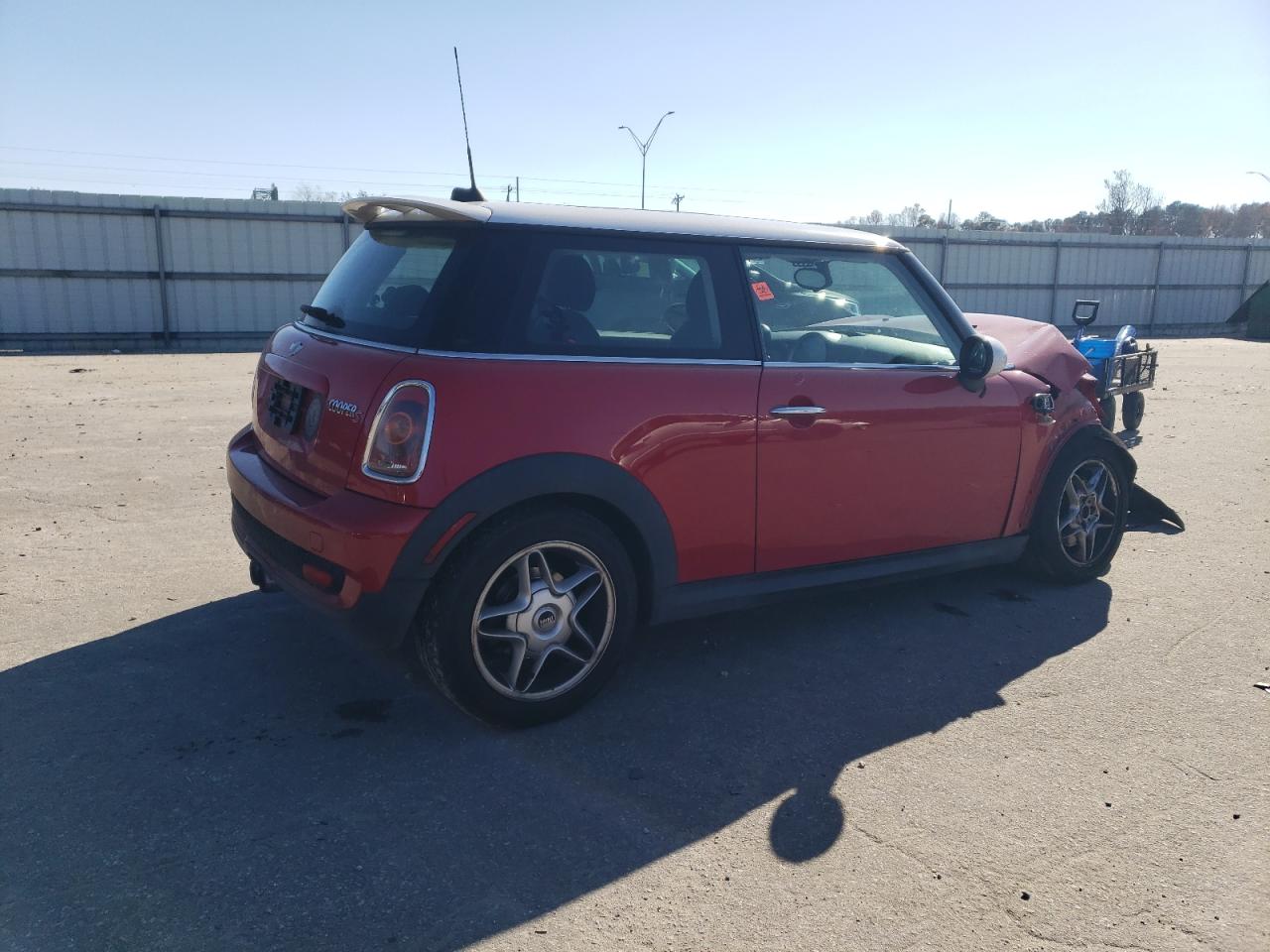 2009 Mini Cooper S VIN: WMWMF73589TW82683 Lot: 83070984