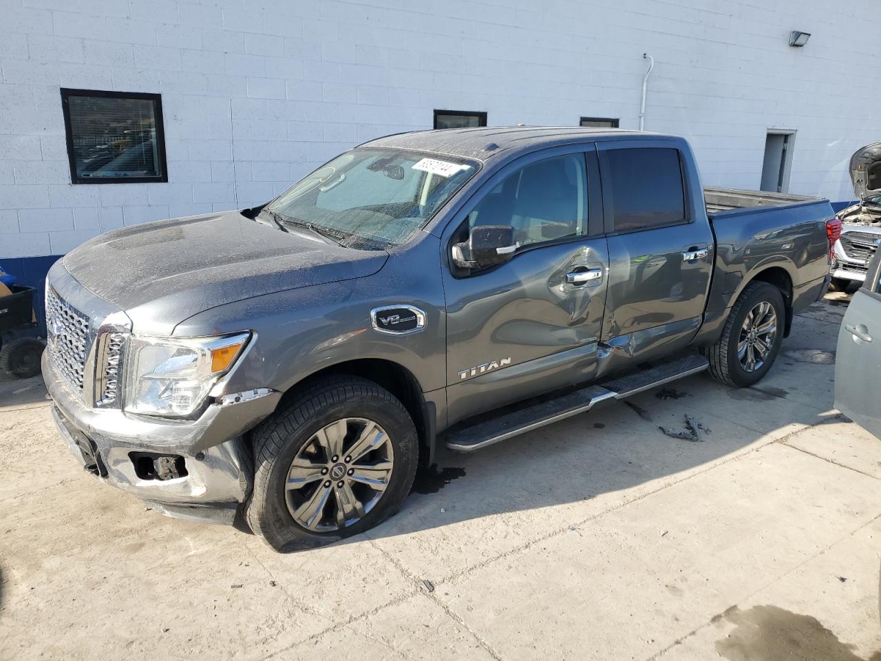 2017 Nissan Titan Sv VIN: 1N6AA1E51HN532333 Lot: 83570144