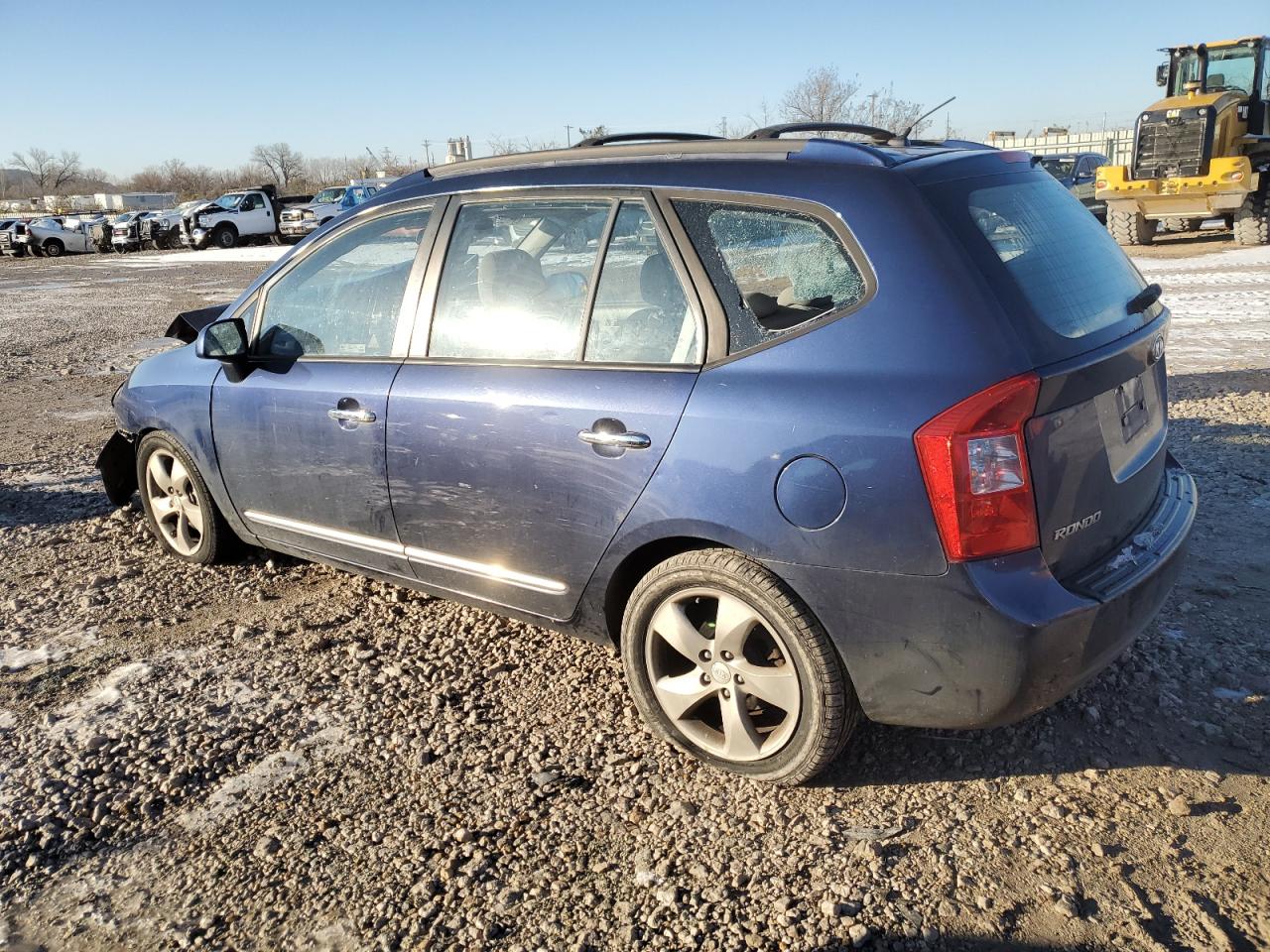 2007 Kia Rondo Lx VIN: KNAFG526377120667 Lot: 82762994