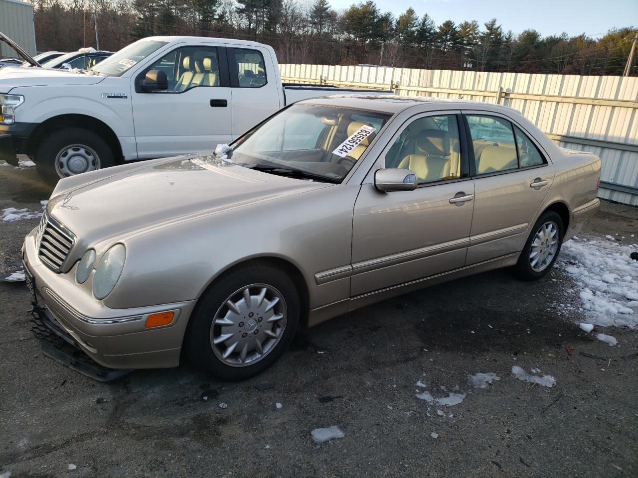 2000 Mercedes-Benz E 320 VIN: WDBJF65J5YB022422 Lot: 83556124