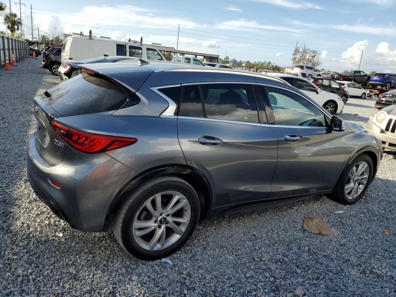 2017 Infiniti Qx30 Base VIN: SJKCH5CP8HA015604 Lot: 85754084