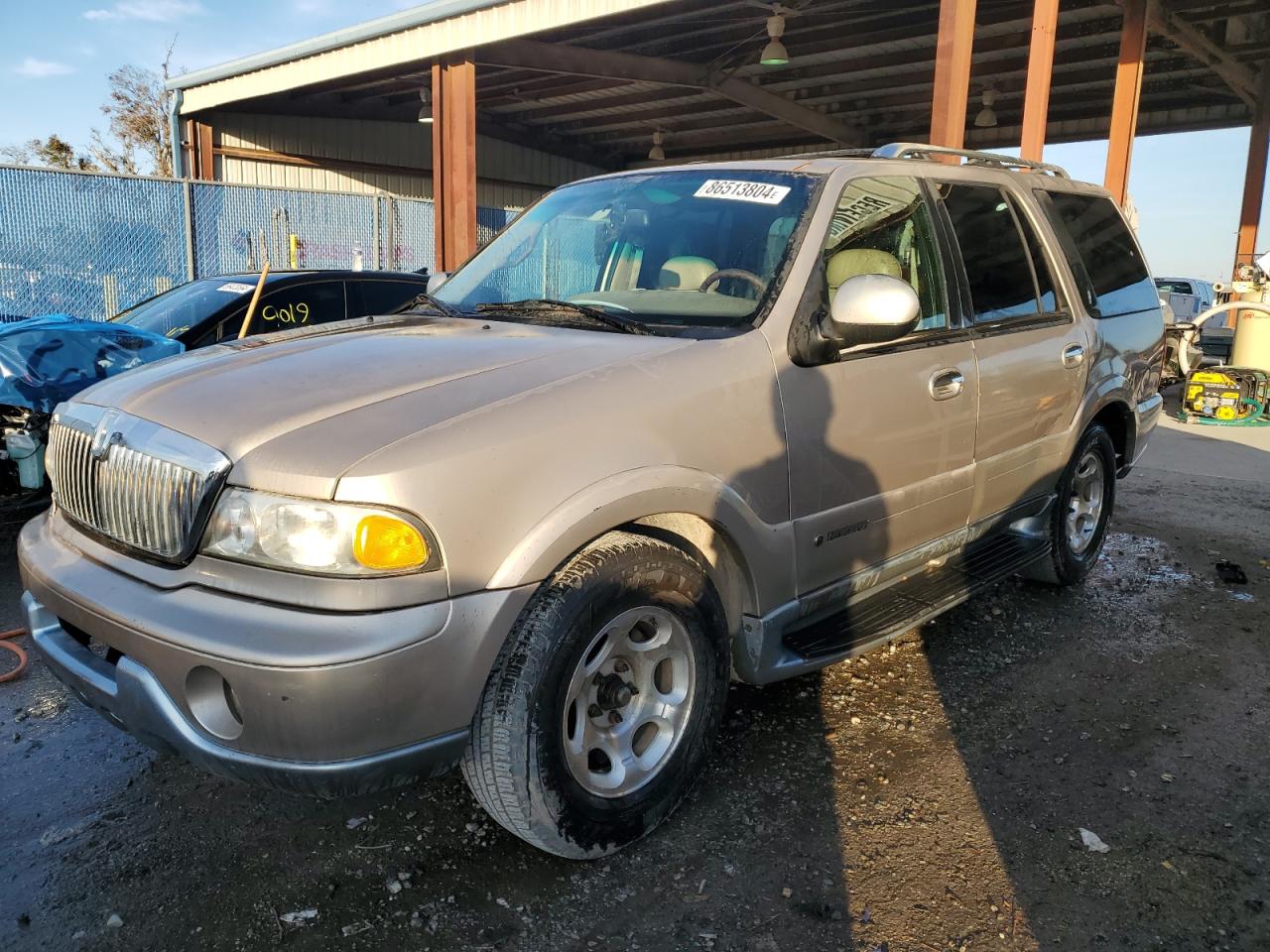 5LMEU27R32LJ00078 2002 Lincoln Navigator