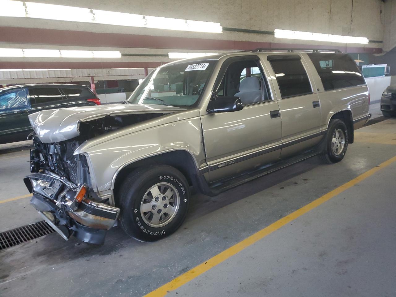 1999 Chevrolet Suburban C1500 VIN: 1GNEC16R8XJ543701 Lot: 84322714