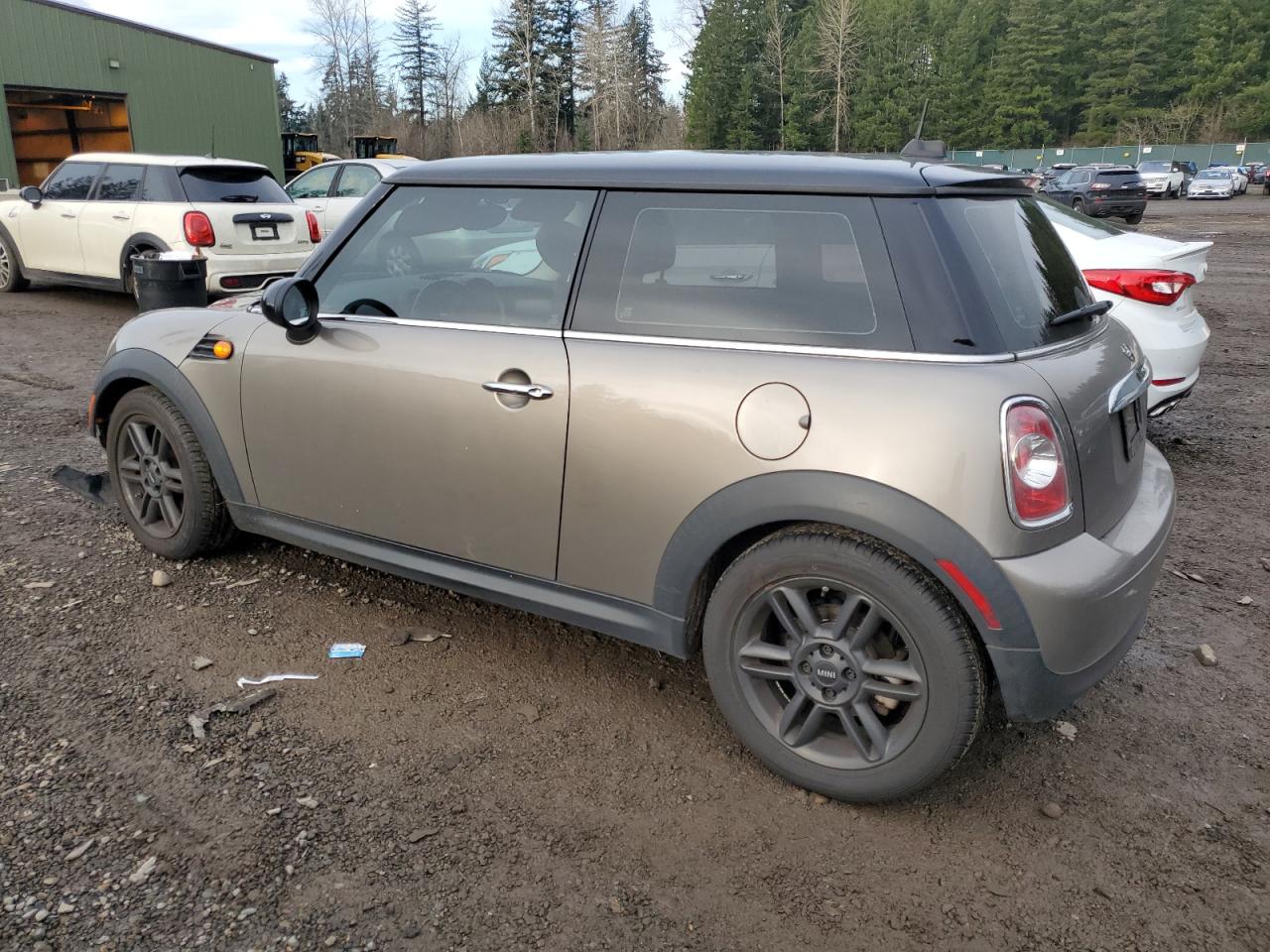 2011 Mini Cooper VIN: WMWSU3C59BT253371 Lot: 83848944