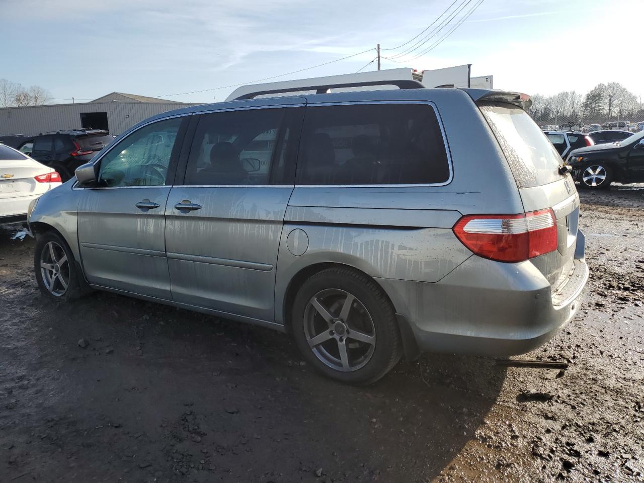 2005 Honda Odyssey Touring VIN: 5FNRL38825B024108 Lot: 85207384