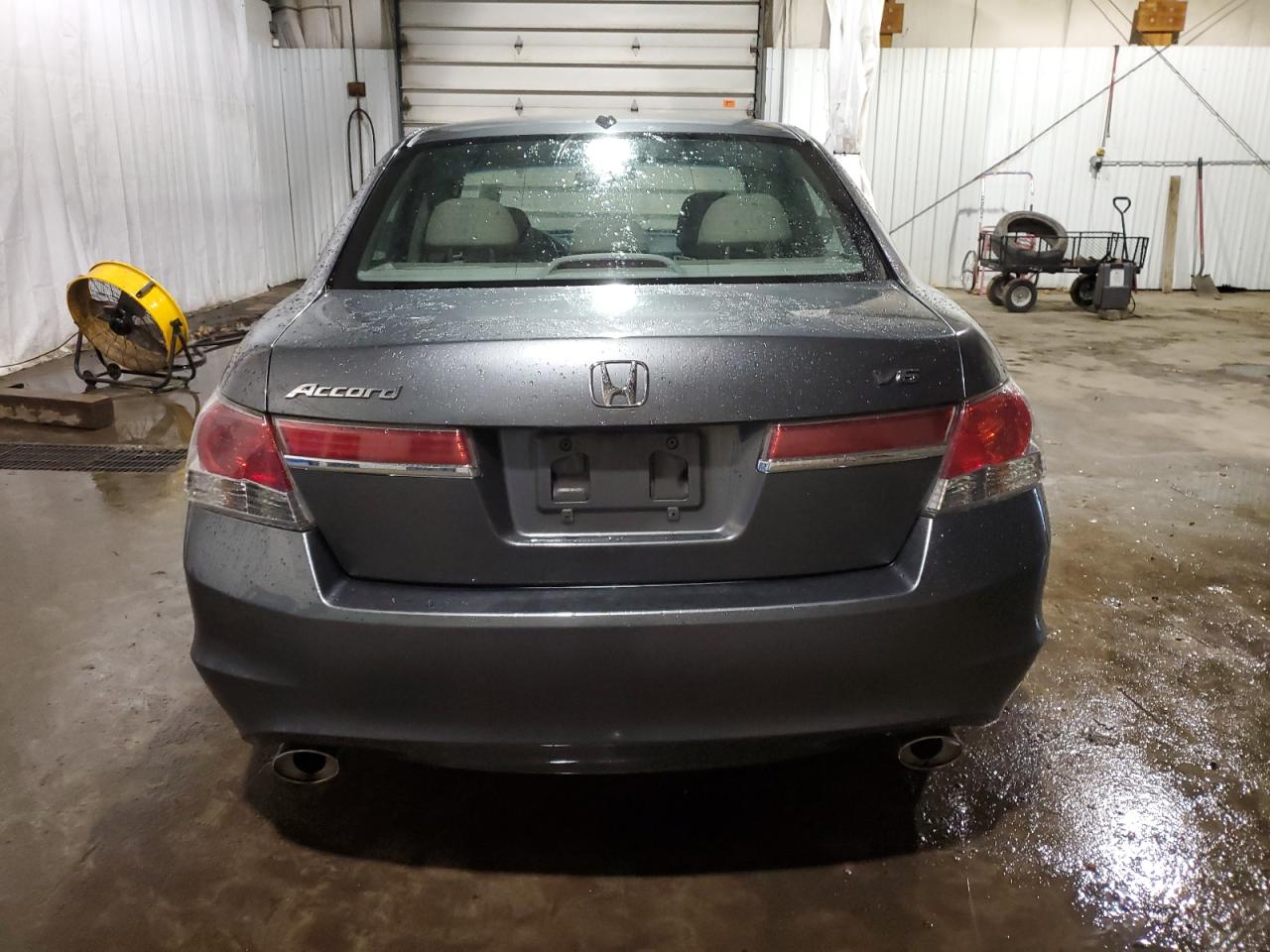 2011 Honda Accord Exl VIN: 1HGCP3F89BA032466 Lot: 84489764