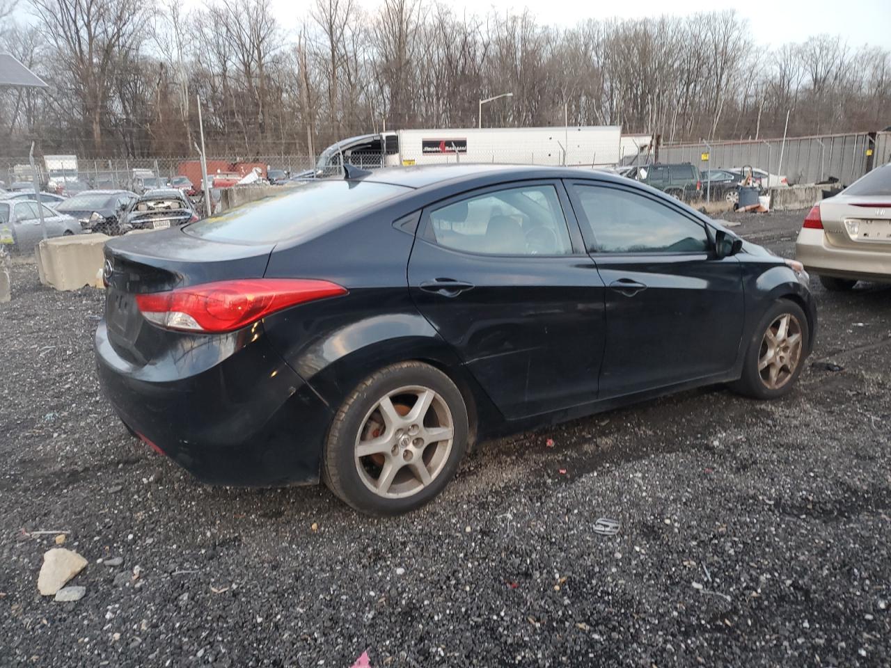 5NPDH4AE6DH354464 2013 Hyundai Elantra Gls