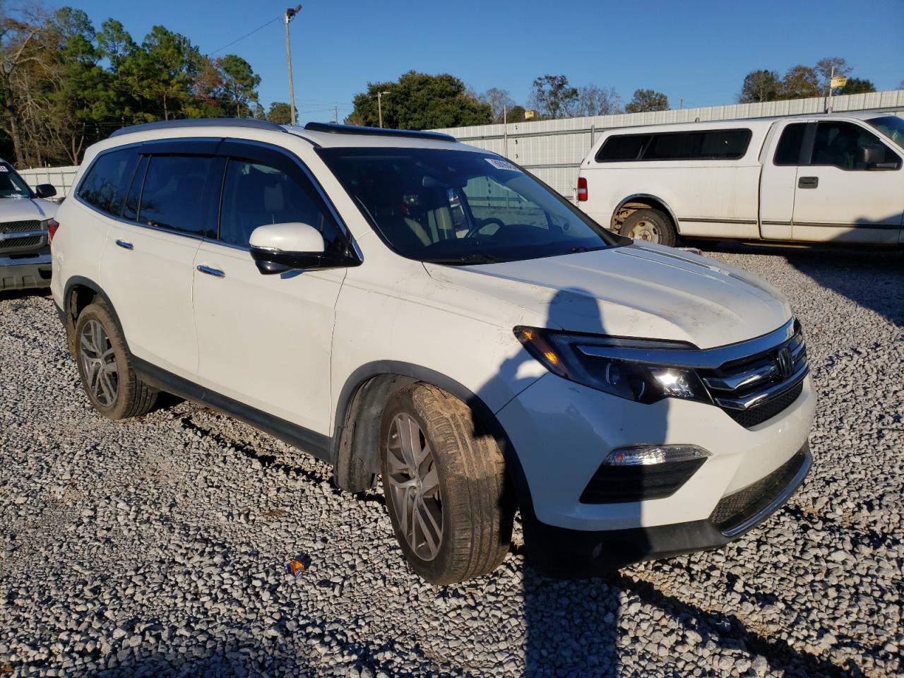 2017 Honda Pilot Touring VIN: 5FNYF6H92HB043985 Lot: 86896454