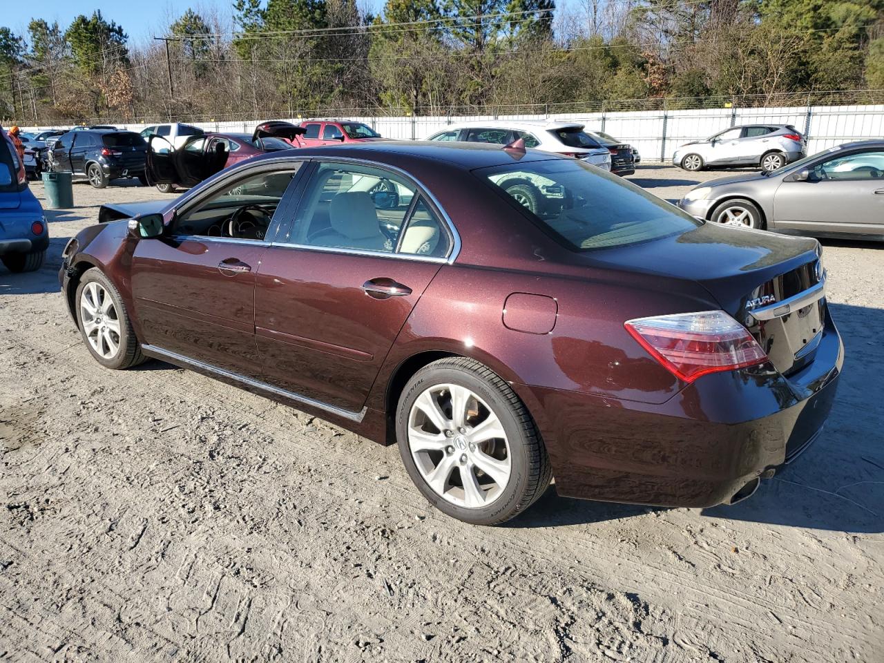 JH4KB2F60BC000509 2011 Acura Rl