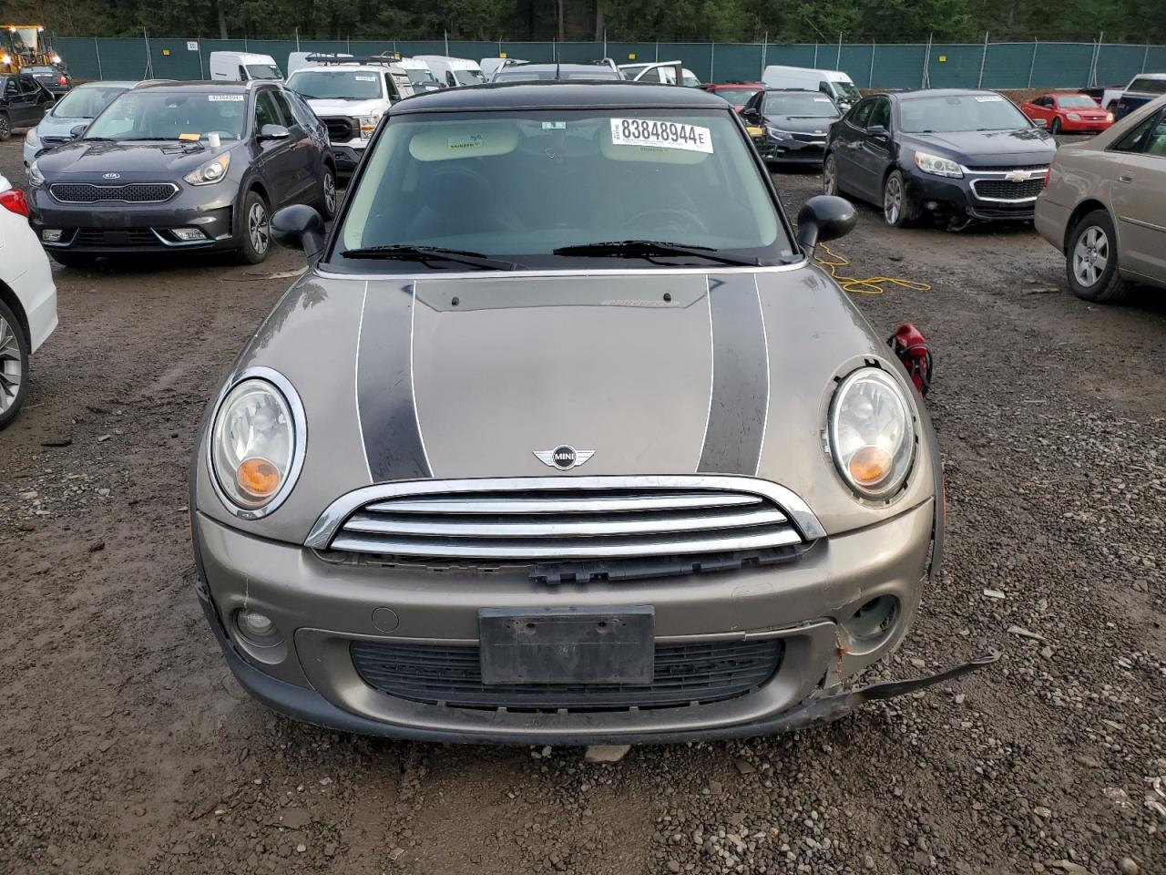 2011 Mini Cooper VIN: WMWSU3C59BT253371 Lot: 83848944