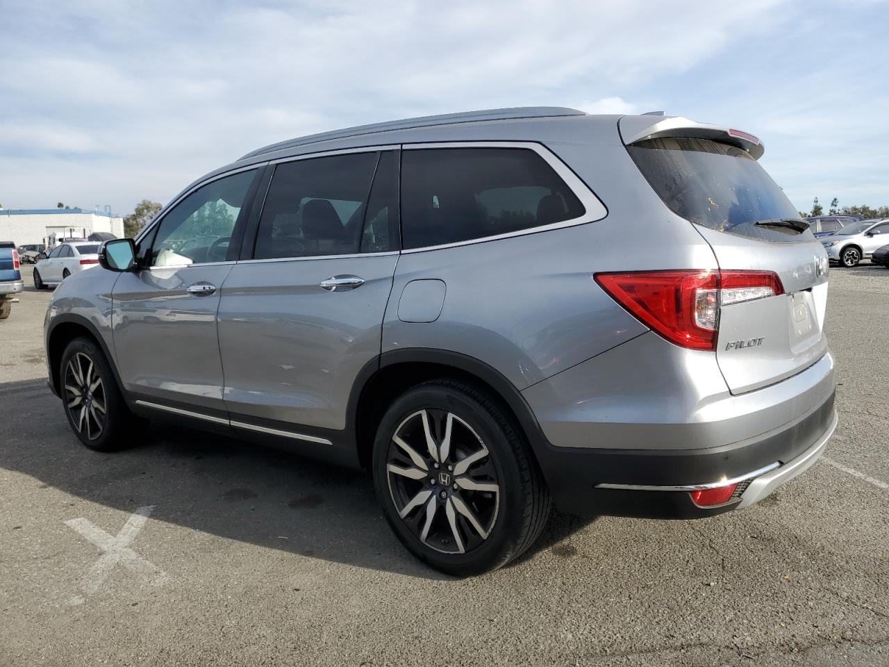 2020 Honda Pilot Touring VIN: 5FNYF5H96LB005680 Lot: 86409524