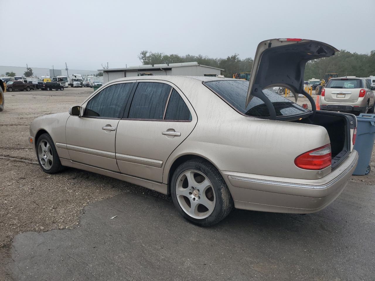 2000 Mercedes-Benz E 320 VIN: WDBJF65J0YB156836 Lot: 86774584