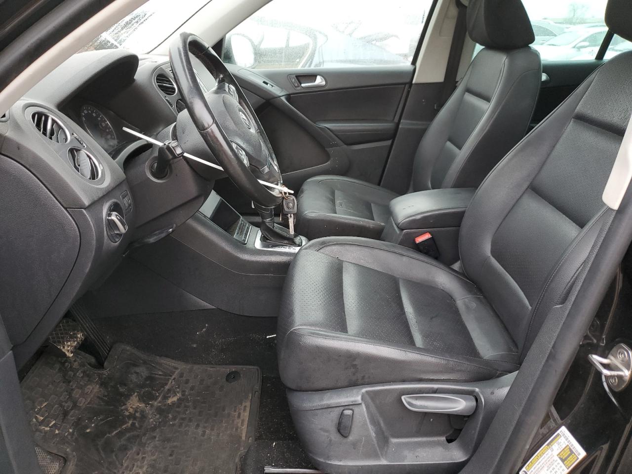 WVGAV7AX9CW601298 2012 Volkswagen Tiguan S