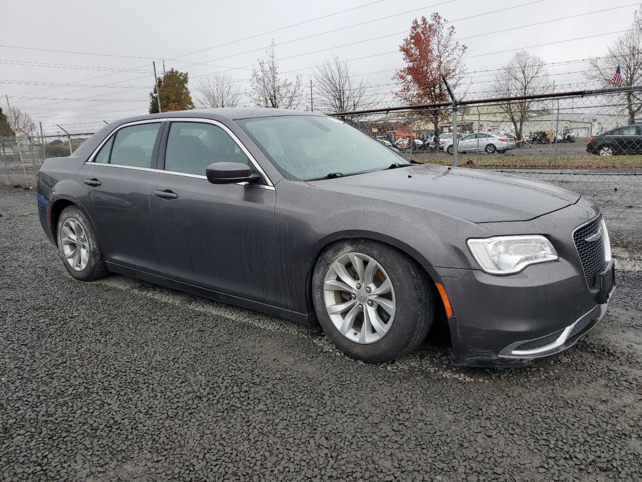 2015 Chrysler 300 Limited VIN: 2C3CCAAG2FH780565 Lot: 84377314