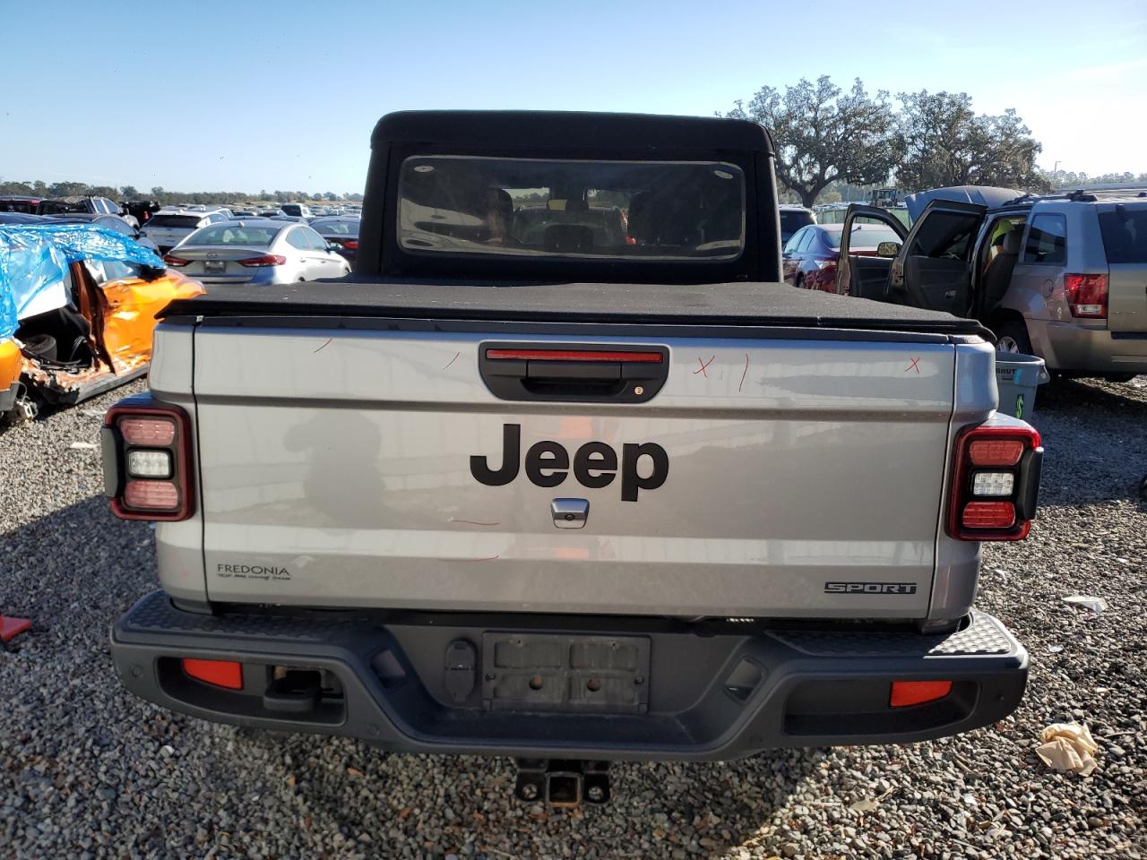 2020 Jeep Gladiator Sport VIN: 1C6JJTAG9LL100252 Lot: 83891304