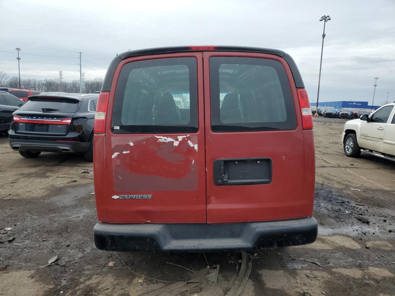 2018 Chevrolet Express G2500 VIN: 1GCWGAFP5J1249650 Lot: 86835644