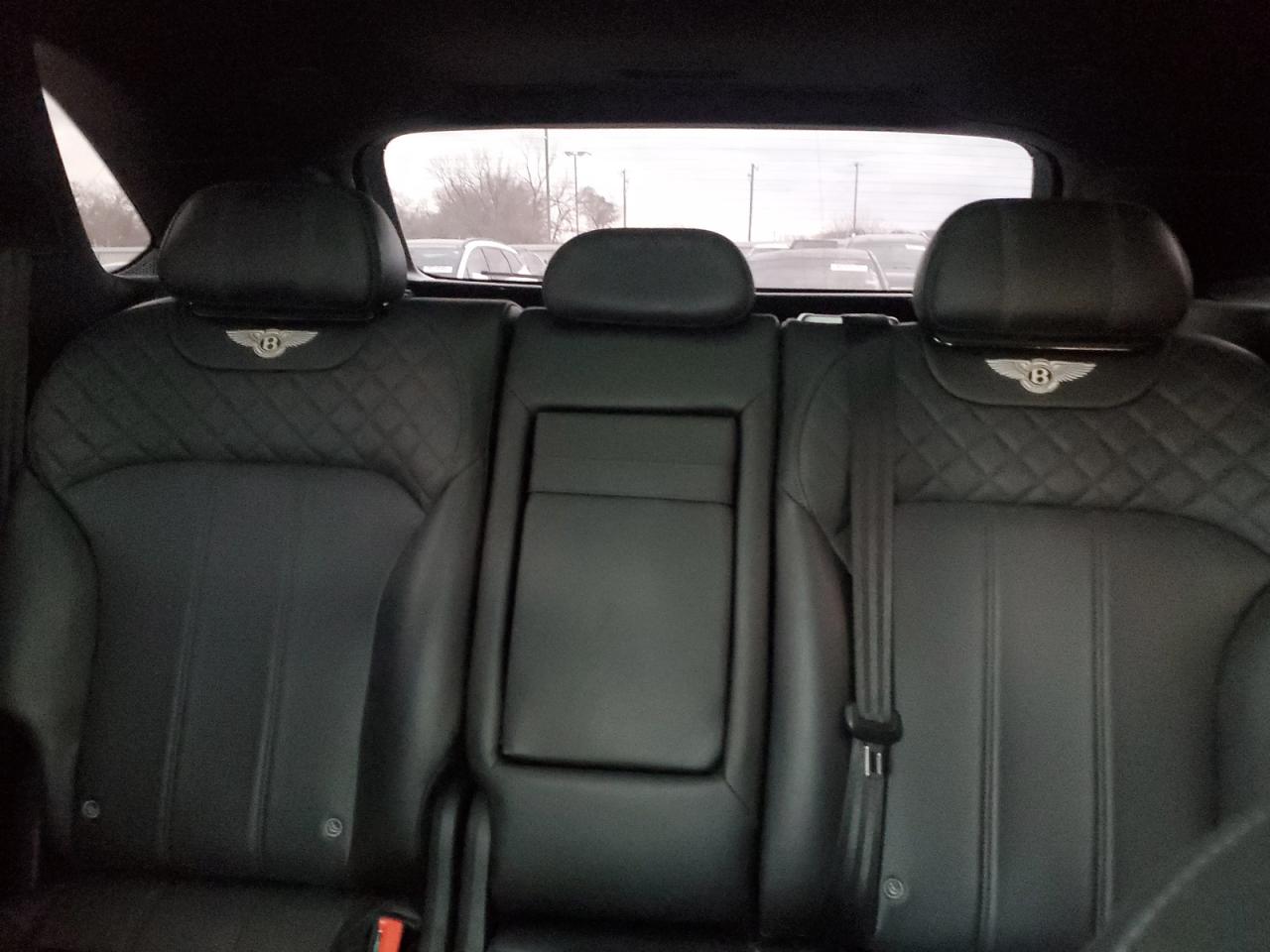 SJAAC2ZV0HC013798 2017 Bentley Bentayga