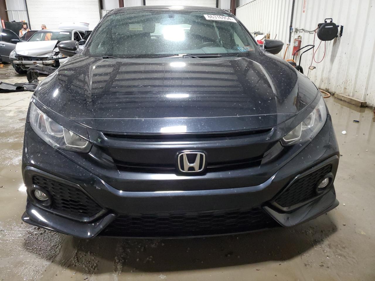 SHHFK7H48JU413628 2018 Honda Civic Sport