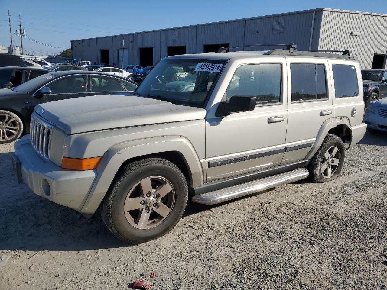 2007 Jeep Commander VIN: 1J8HH48P67C636380 Lot: 83180914