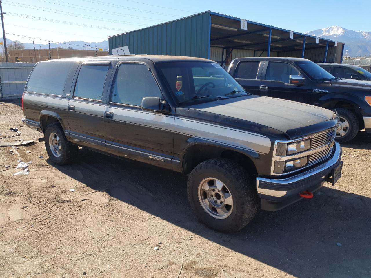 1993 Chevrolet Suburban K1500 VIN: 1GBFK16K8PJ357857 Lot: 84077364