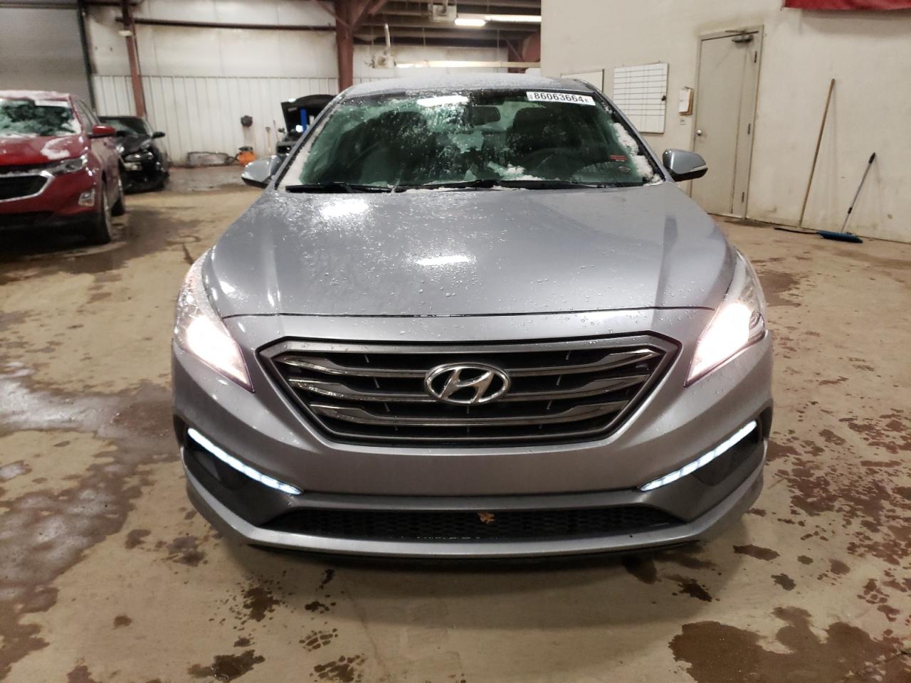 2016 Hyundai Sonata Sport VIN: 5NPE34AFXGH285147 Lot: 86063664