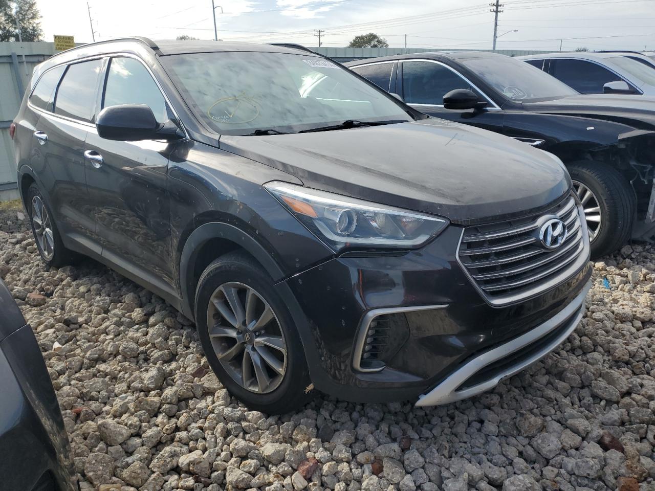 KM8SMDHF7HU219454 2017 Hyundai Santa Fe Se