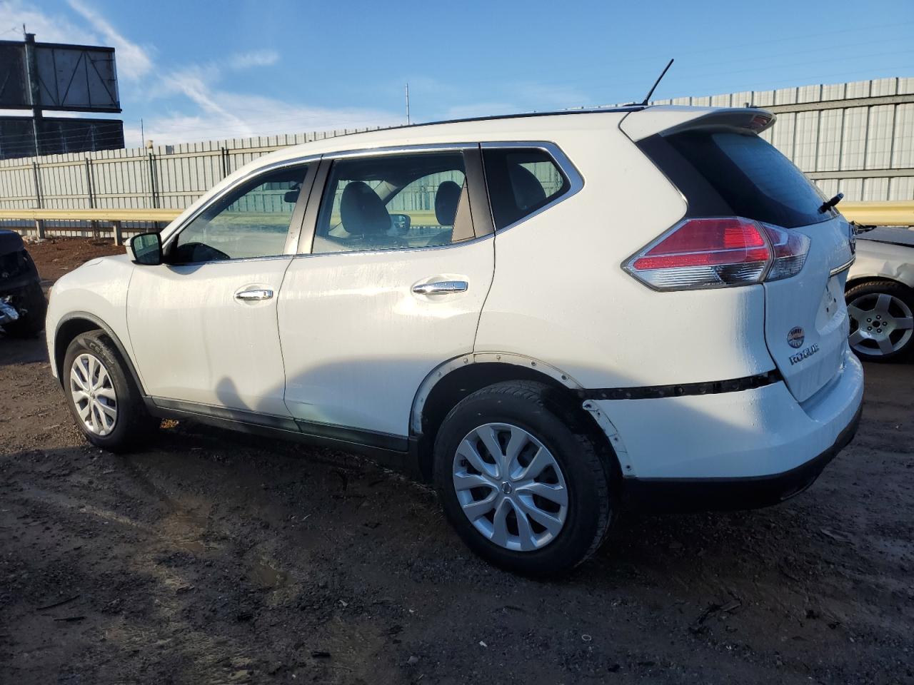 5N1AT2MV8FC862818 2015 Nissan Rogue S