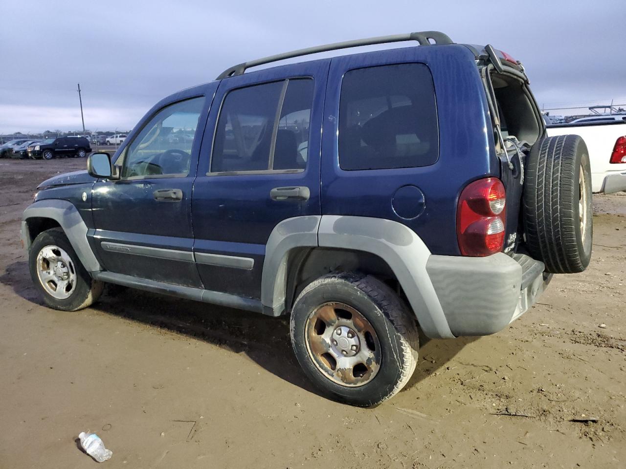 2007 Jeep Liberty Sport VIN: 1J4GL48K77W542748 Lot: 83958884