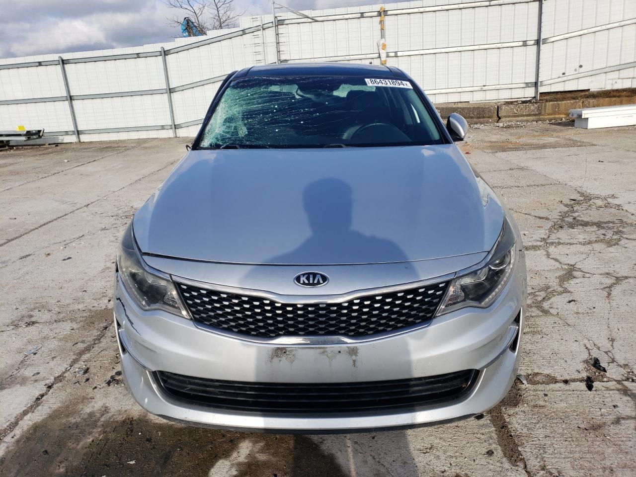 5XXGU4L30JG203423 2018 Kia Optima Ex