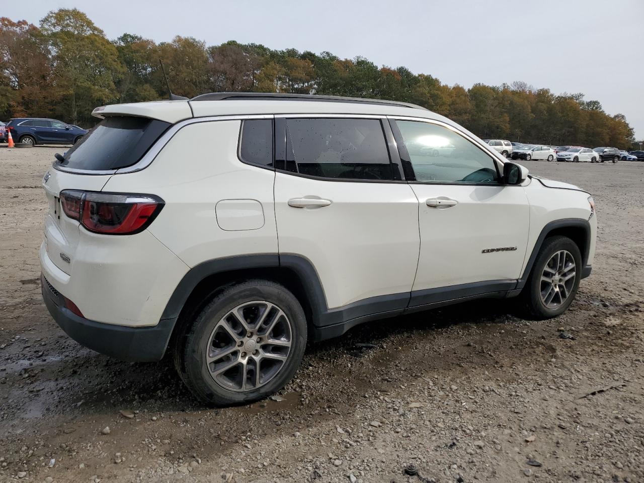 2019 Jeep Compass Latitude VIN: 3C4NJCBB7KT743165 Lot: 83056274