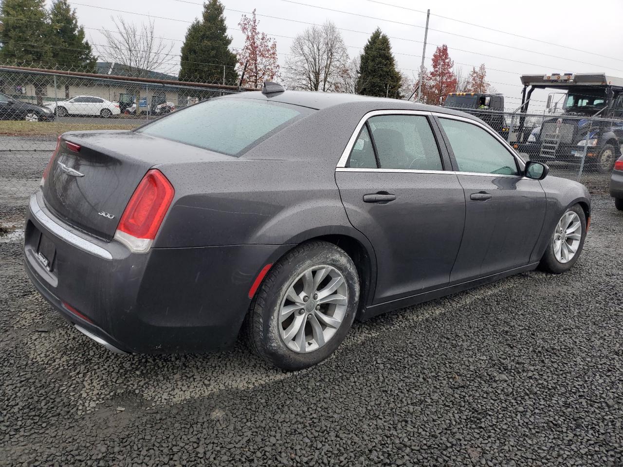 2015 Chrysler 300 Limited VIN: 2C3CCAAG2FH780565 Lot: 84377314