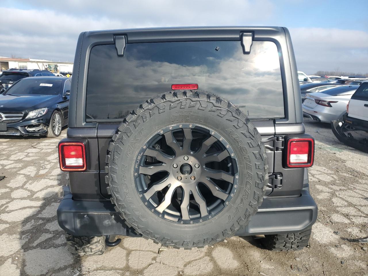 2020 Jeep Wrangler Unlimited Sahara VIN: 1C4HJXEN9LW195658 Lot: 85756024