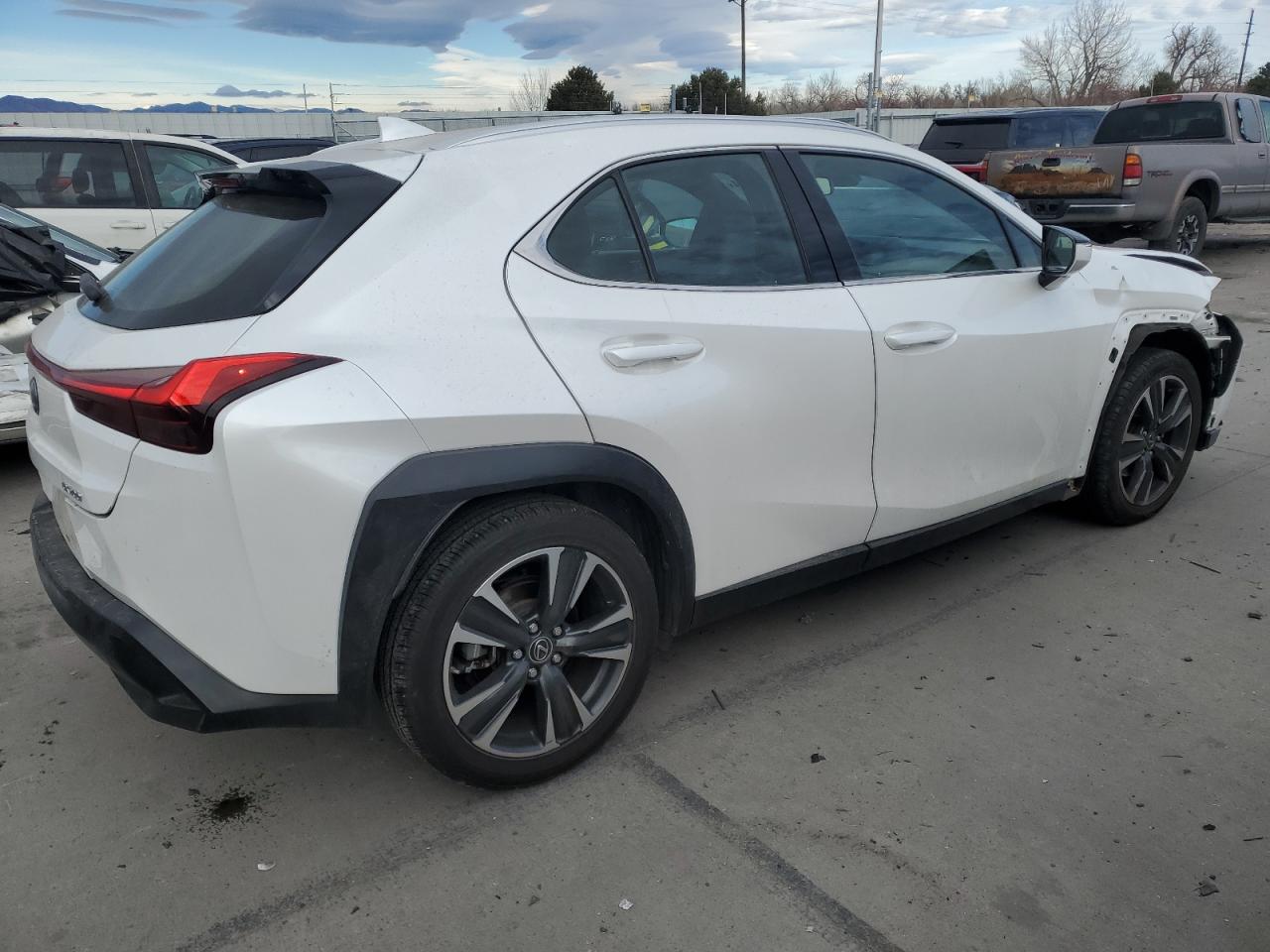 JTHY3JBH9K2018005 2019 Lexus Ux 200