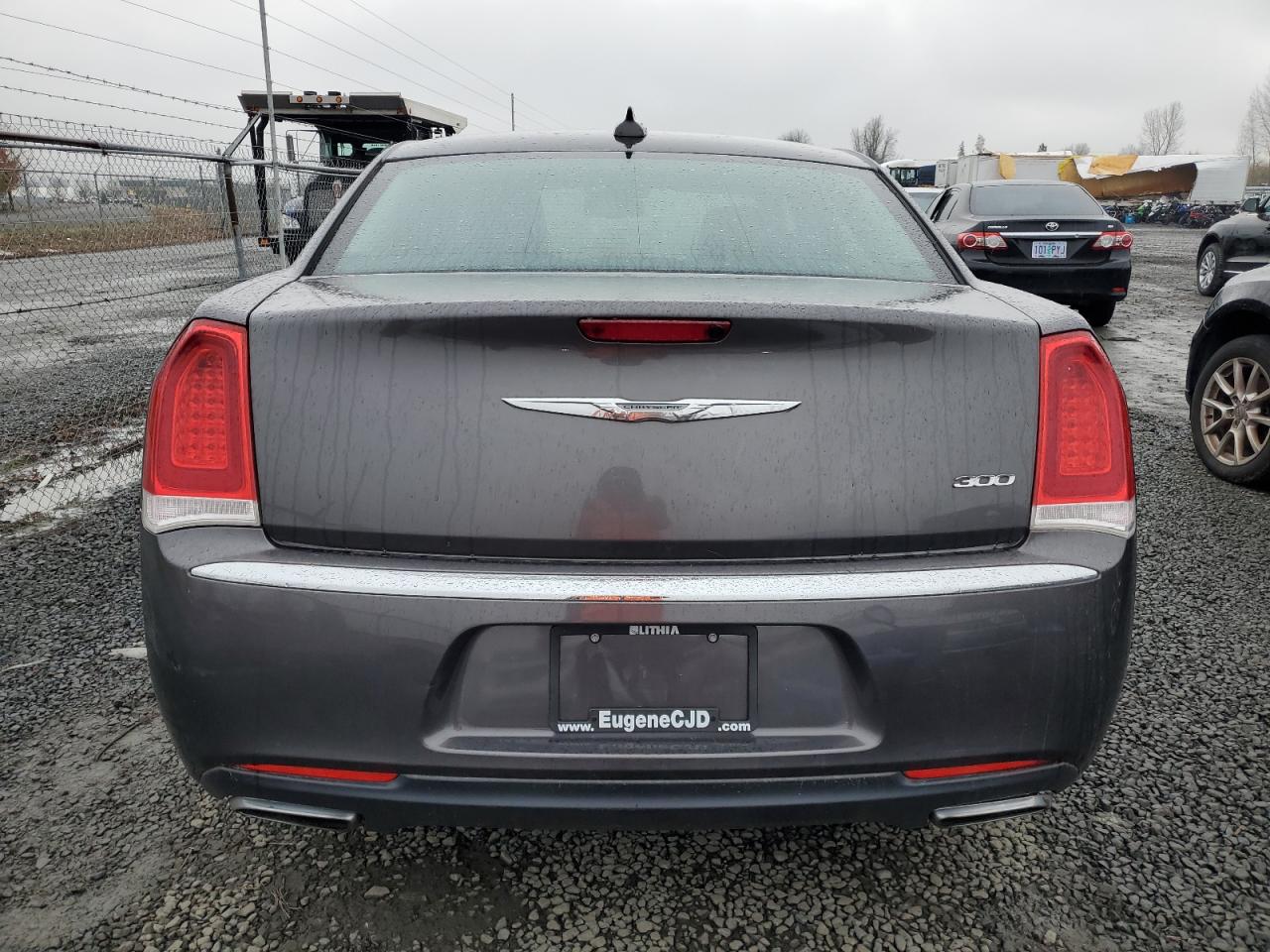 2015 Chrysler 300 Limited VIN: 2C3CCAAG2FH780565 Lot: 84377314