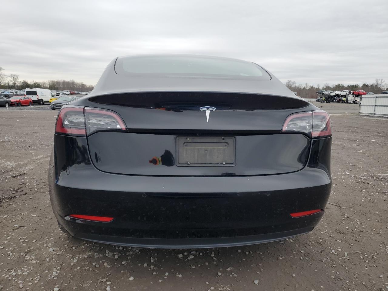 2022 Tesla Model 3 VIN: 5YJ3E1EA5NF372352 Lot: 85716854