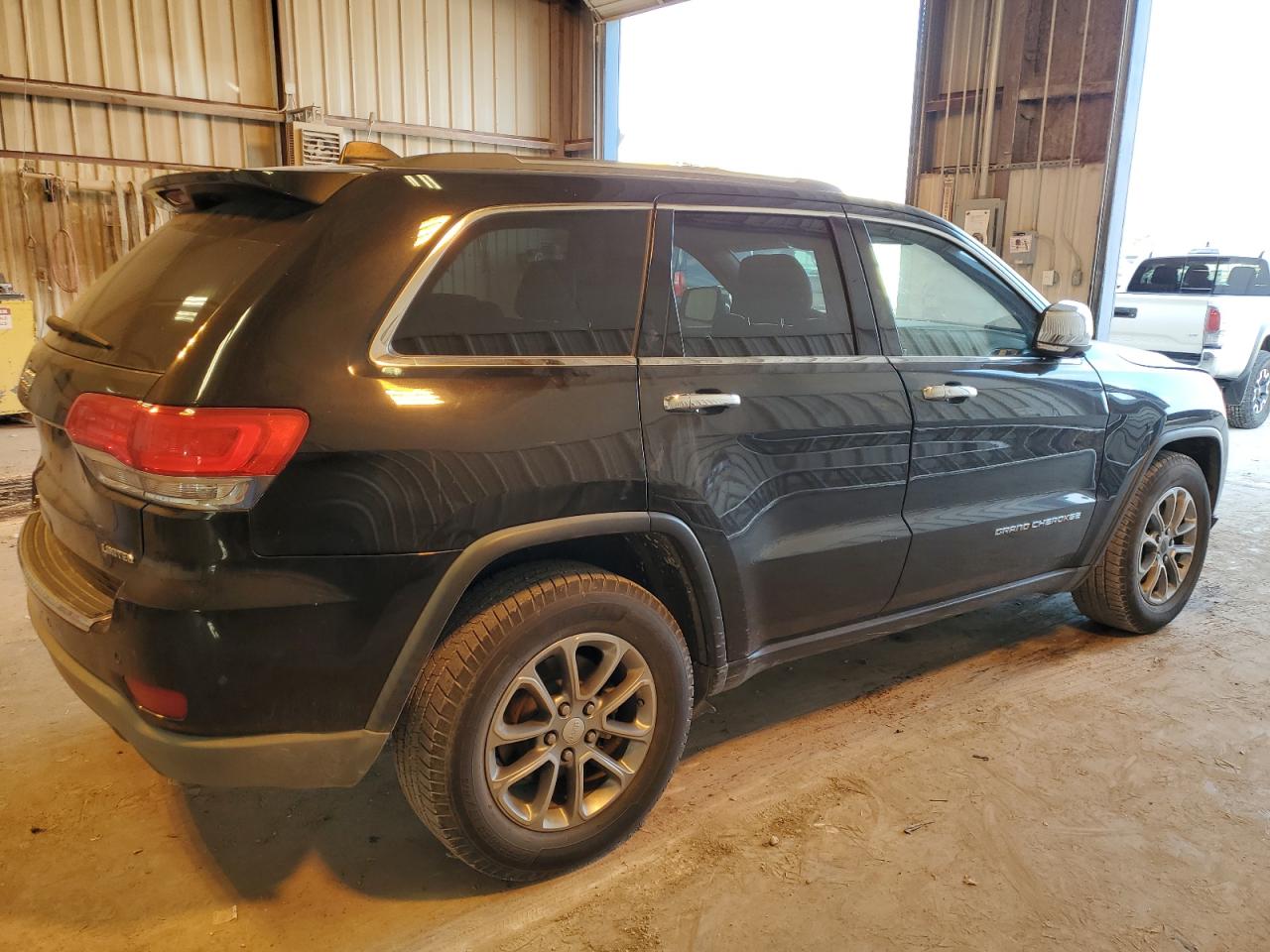 2015 Jeep Grand Cherokee Limited VIN: 1C4RJEBGXFC829029 Lot: 84738324