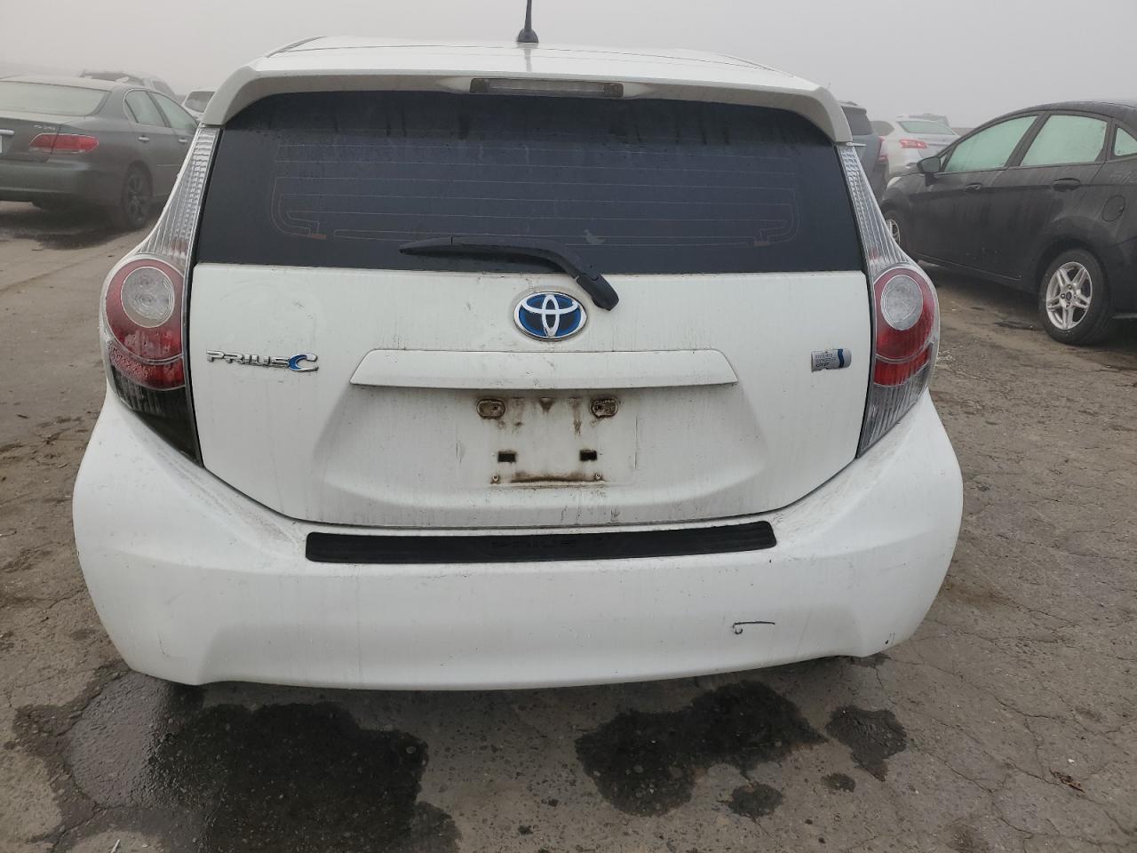 2014 Toyota Prius C VIN: JTDKDTB3XE1082844 Lot: 83237904