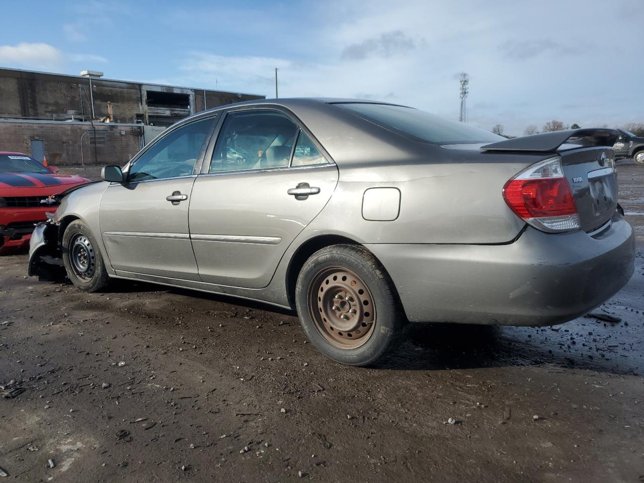 2005 Toyota Camry Le VIN: 4T1BE32K15U638926 Lot: 85210364