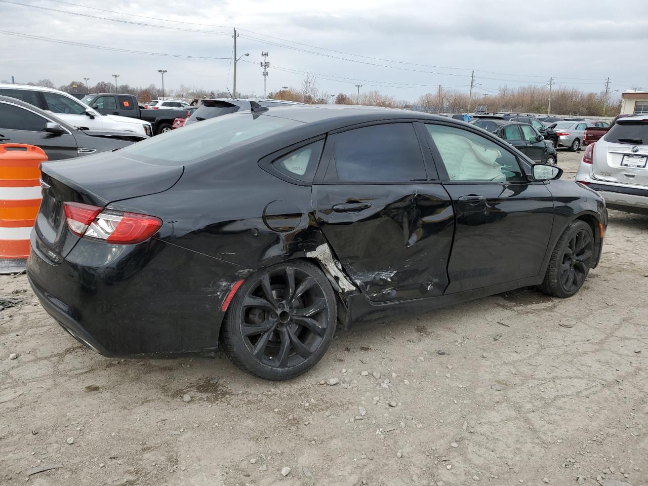 2015 Chrysler 200 S VIN: 1C3CCCBG5FN604644 Lot: 83329454