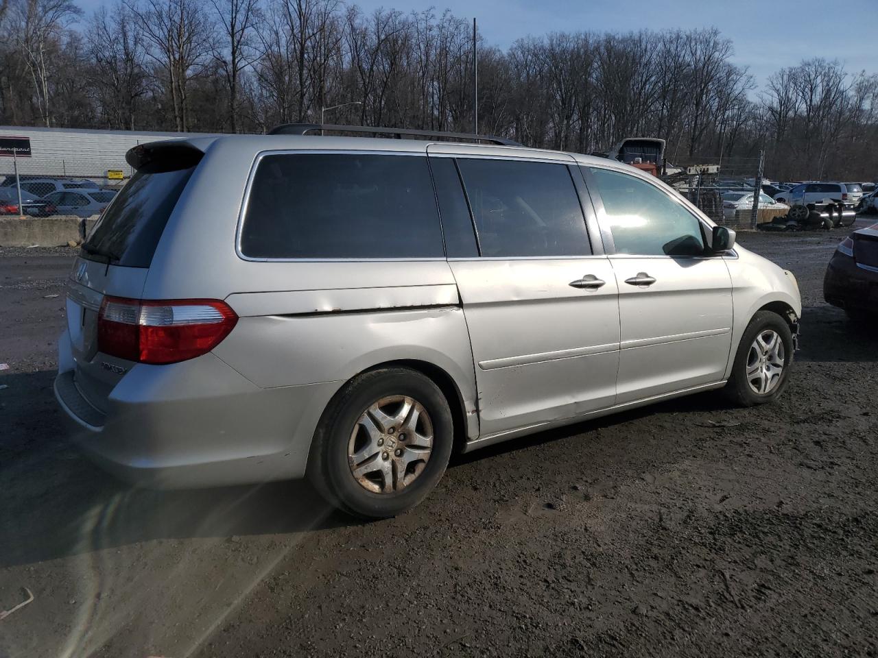 2005 Honda Odyssey Ex VIN: 5FNRL38405B409664 Lot: 84846754