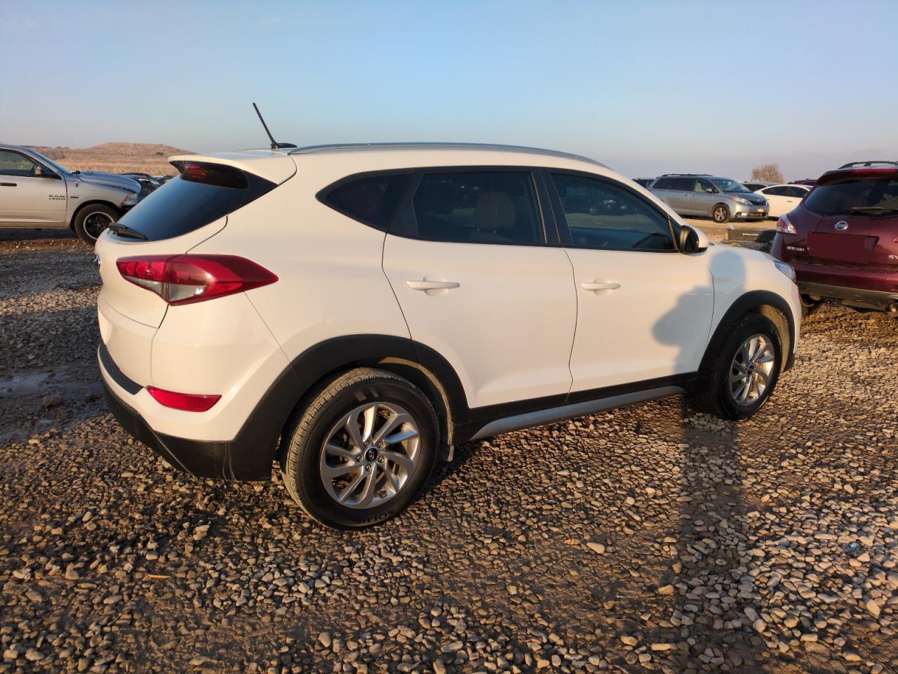 KM8J33A48HU271211 2017 Hyundai Tucson Limited