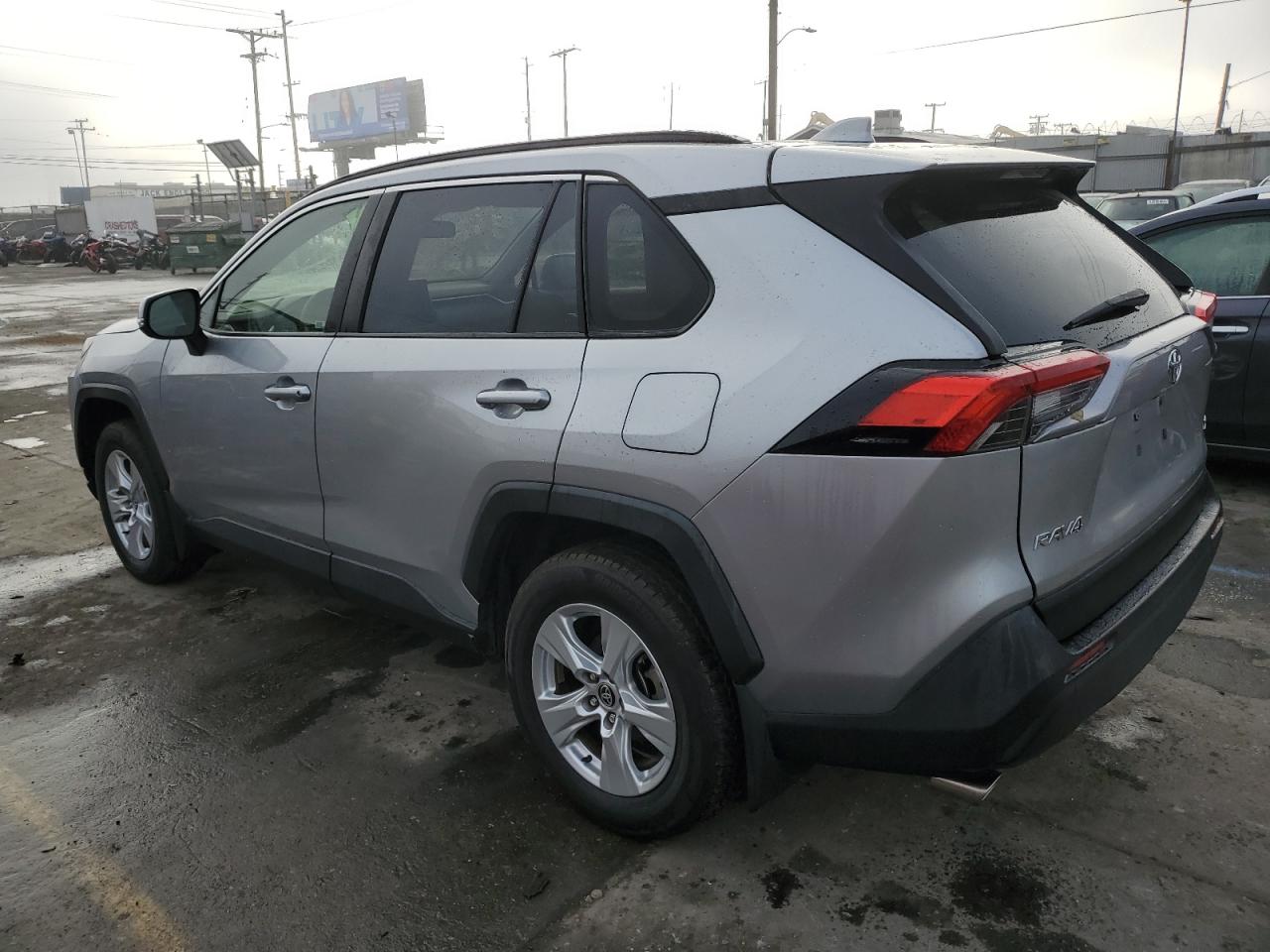 JTMW1RFV2LJ017640 2020 Toyota Rav4 Xle