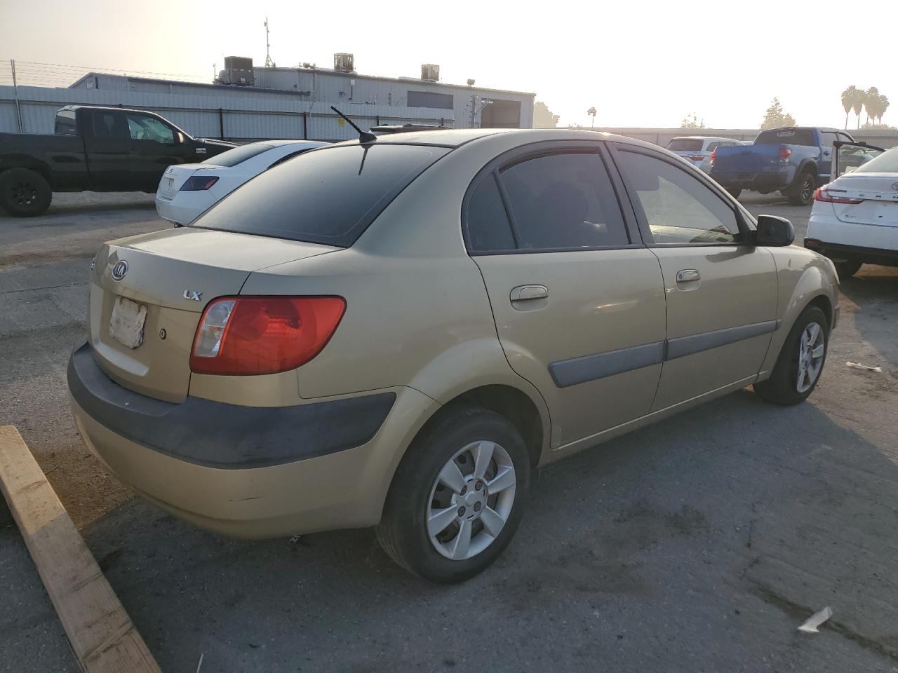 2007 Kia Rio Base VIN: KNADE123976283082 Lot: 82997004