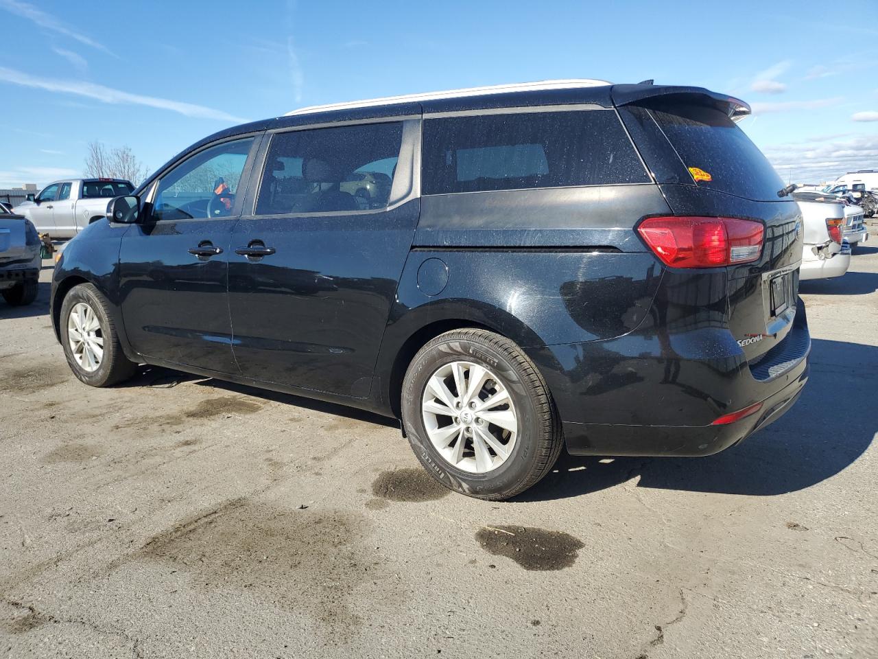 KNDMB5C17G6114730 2016 Kia Sedona Lx