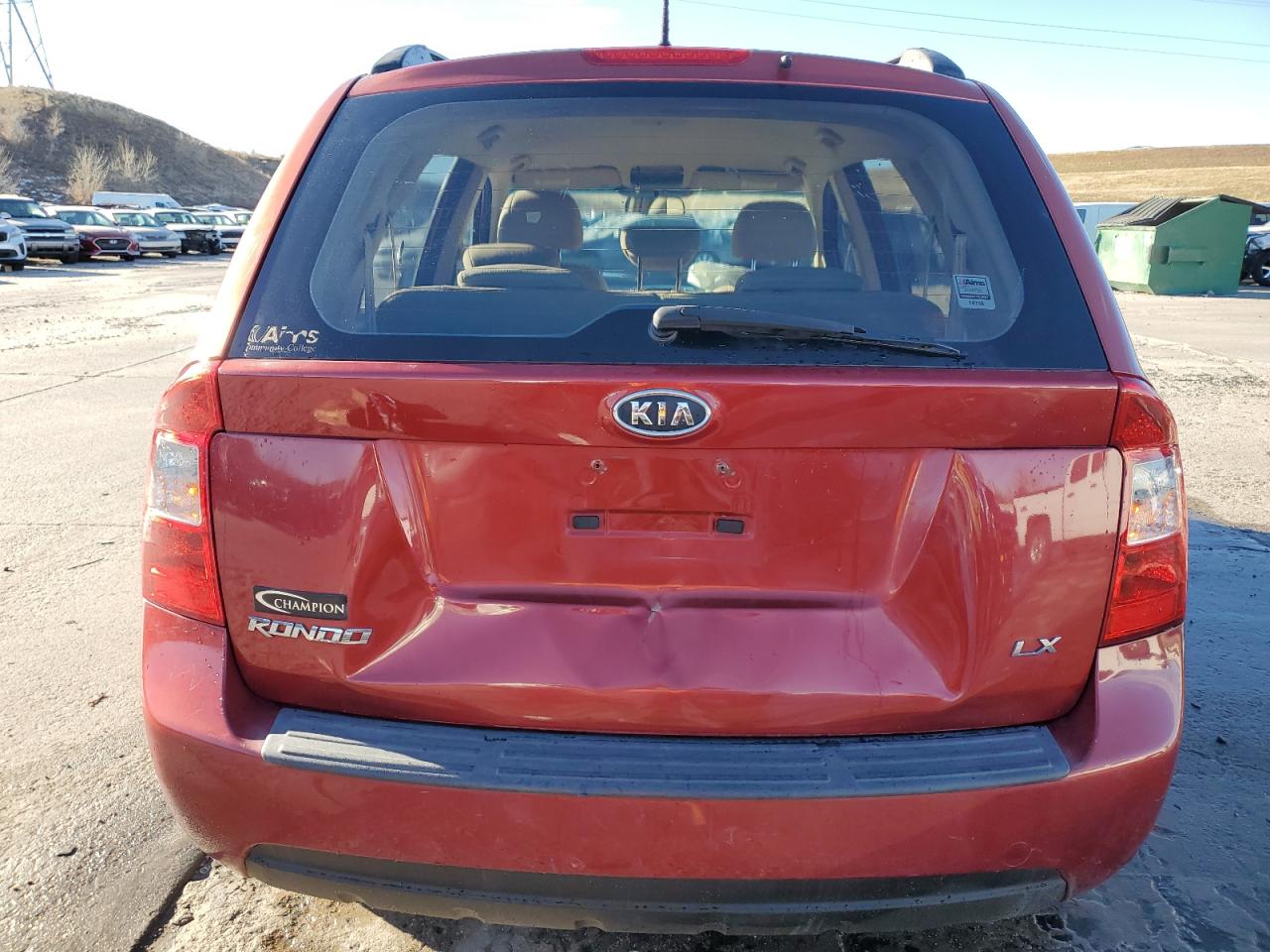 2008 Kia Rondo Base VIN: KNAFG525X87208687 Lot: 85998294