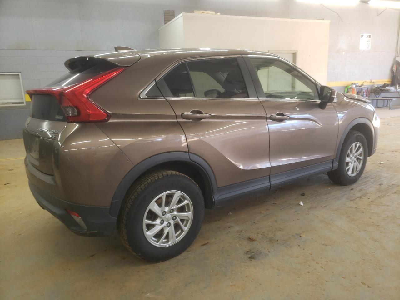 2018 Mitsubishi Eclipse Cross Es VIN: JA4AT3AA5JZ040537 Lot: 86266224