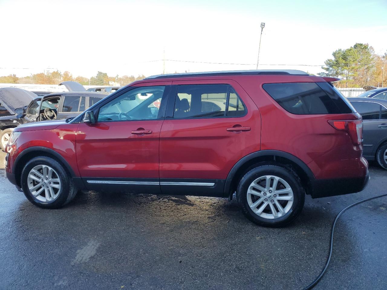 1FM5K7D80HGE32871 2017 Ford Explorer Xlt