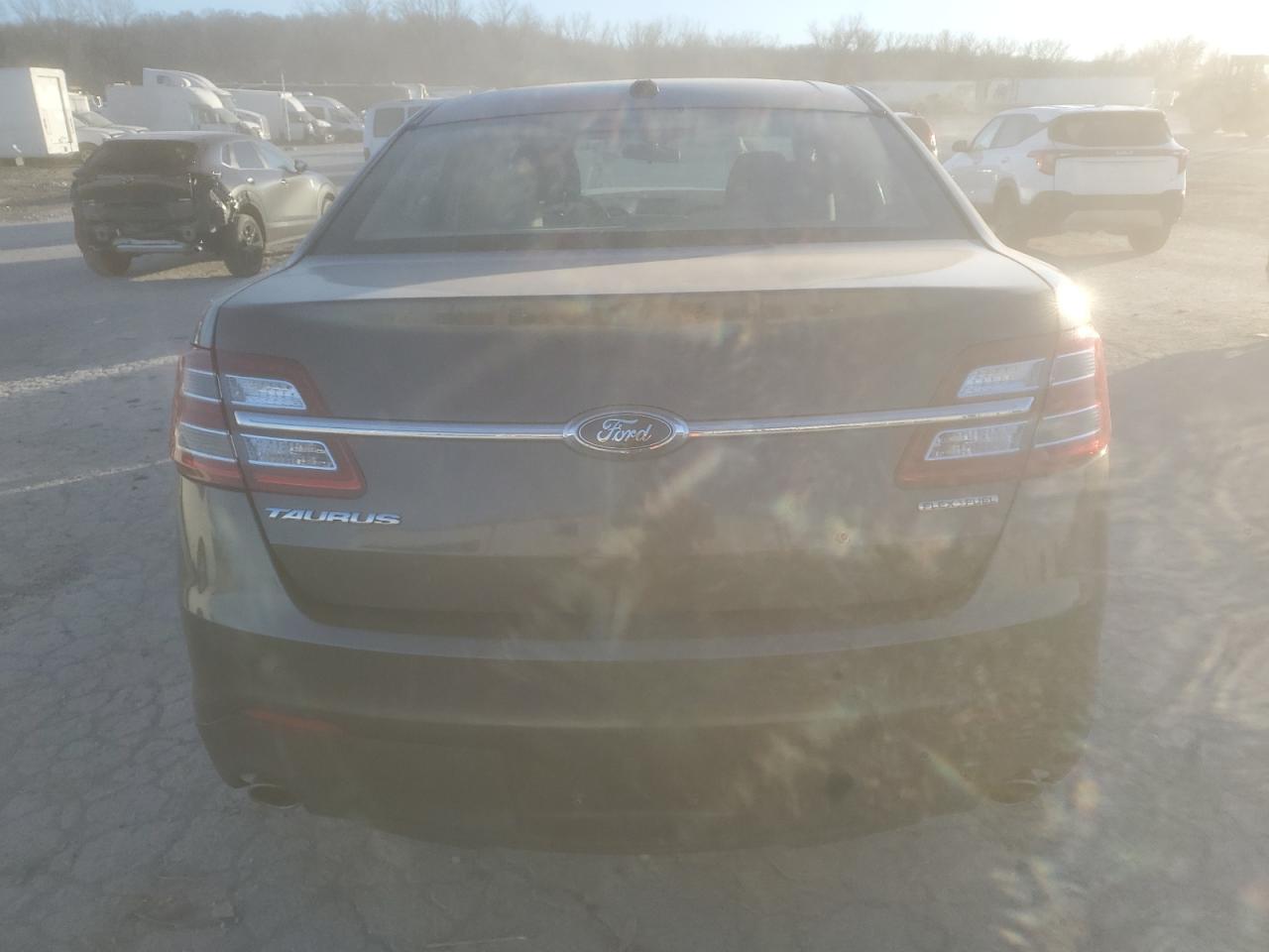 2015 Ford Taurus Se VIN: 1FAHP2D81FG122592 Lot: 86086944